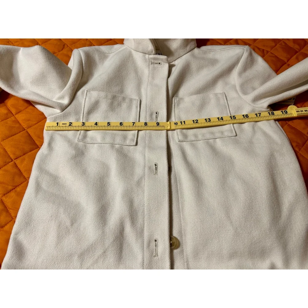 Old Navy Beige Girl’s Button-Up Shackle Jacket Size L (10-12)